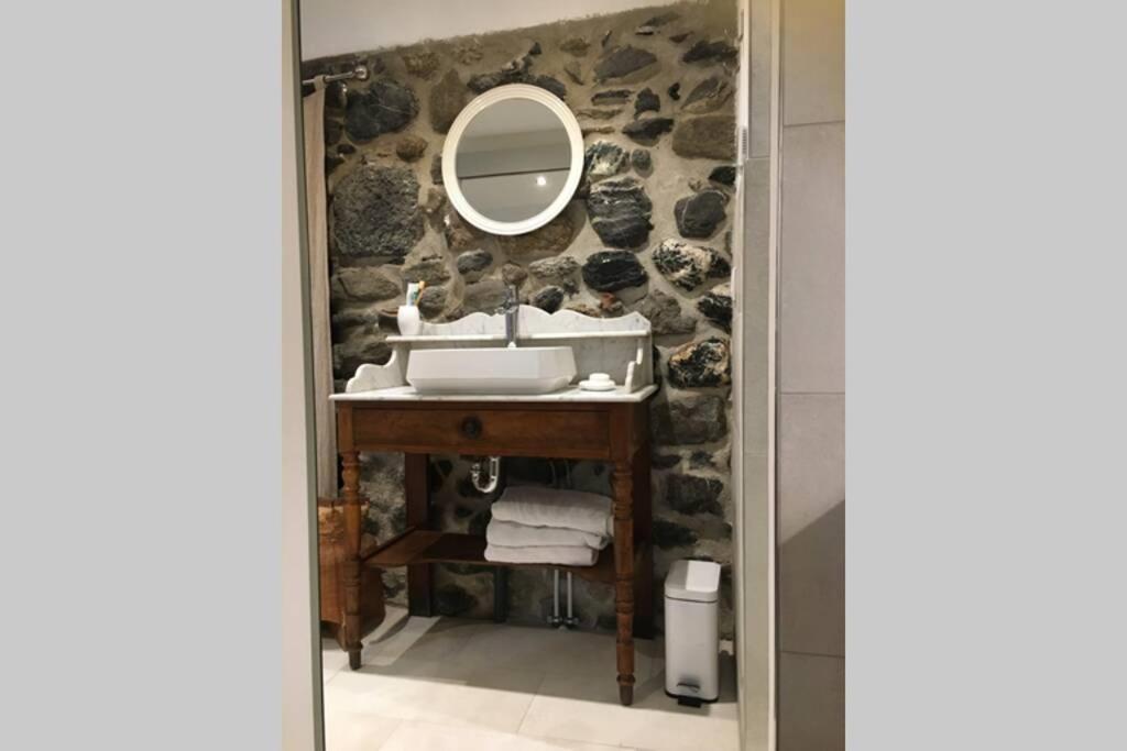 Saint-Étienne-de-Tinée La Maison Laugier Charme, Confort, Authenticite מראה חיצוני תמונה